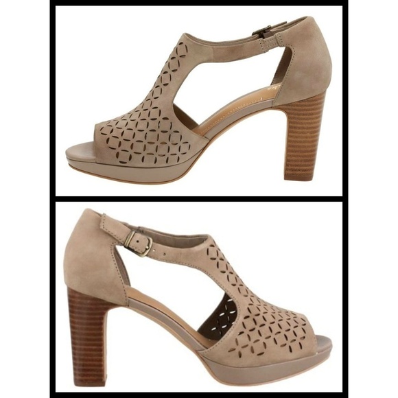 💕CLARKS💕 Peep Toe Suede Comfort Shoe Sandals - Picture 2 of 8